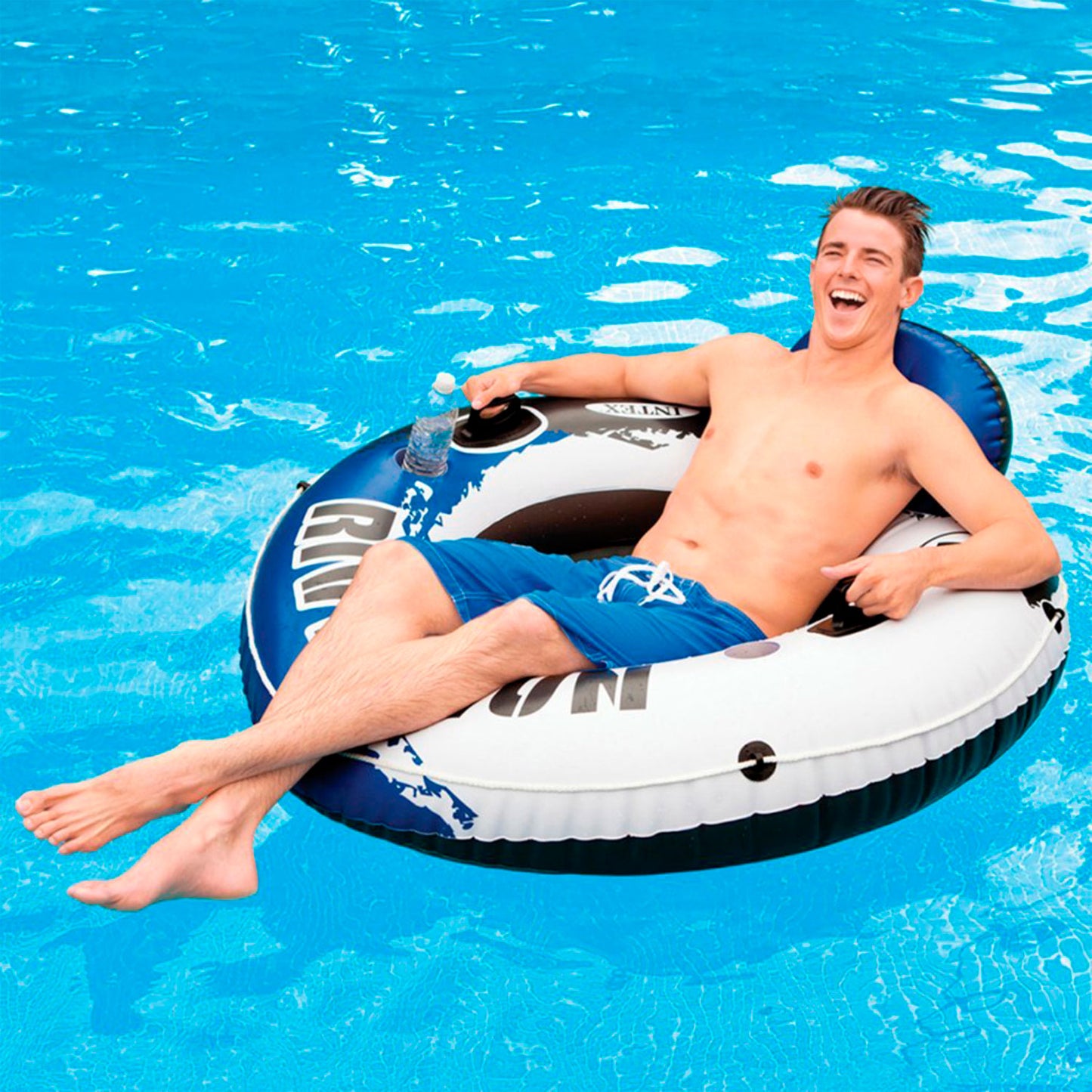 ¡Segura y cómoda! Silla inflable Intex River Run con respaldo y portavasos. Ideal para disfrutar del agua con total tranquilidad.