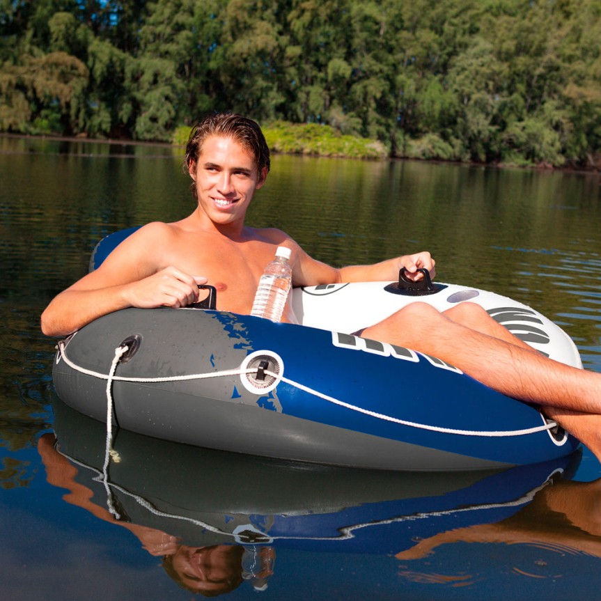 ¡Relájate y disfruta del agua! Silla inflable con respaldo y portavasos. Fácil de usar y transportar. ¡Ideal para cualquier actividad acuática!