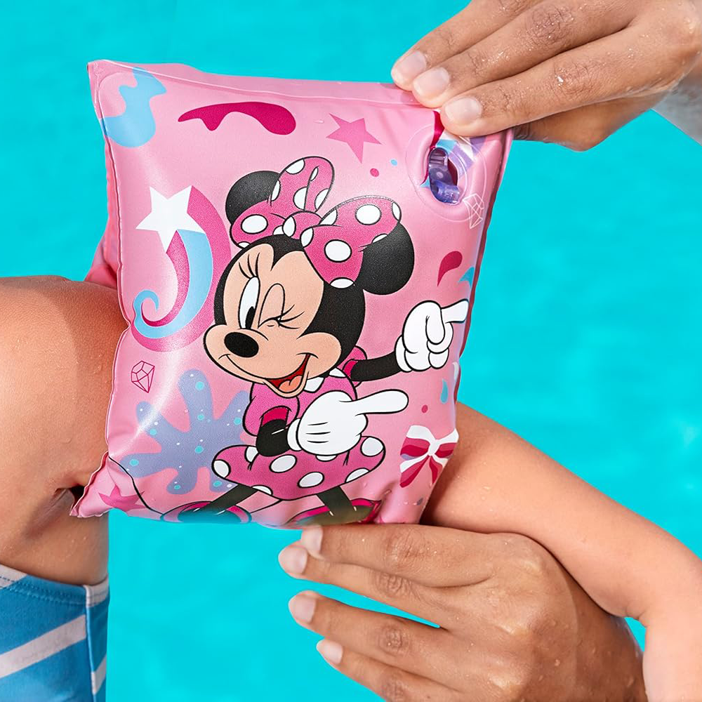 ¡Oferta limitada! Brazaletes Minnie Mouse: ¡La diversión acuática más segura! Protección UV y diseño divertido.