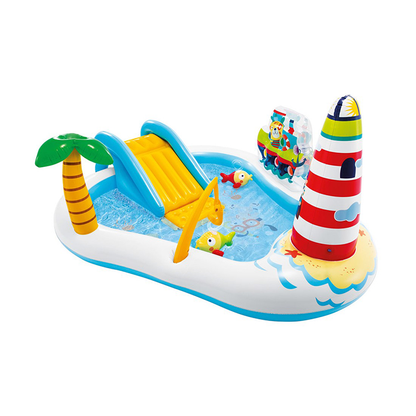 ¡Lleva la playa a tu jardín! ️ Piscina hinchable INTEX con tobogán, barco y palmera. ¡Horas de diversión aseguradas para los más pequeños!